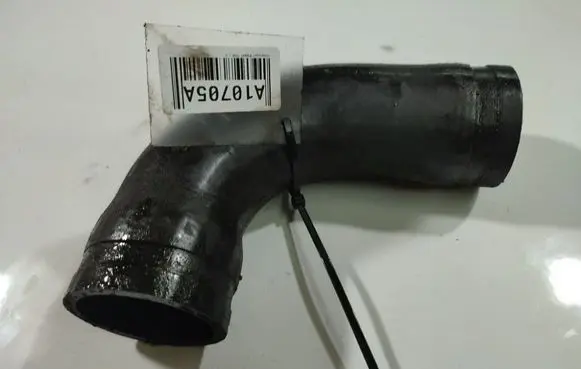 Volkswagen PASSAT B5 Intercooler hose/pipe