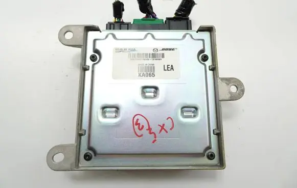 Mazda CX-5 Sound amplifier 77003130248 KD4666A20A 13180093