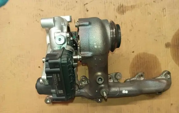 Renault Trafic III (X82) Turbo 144107853R