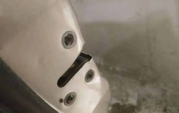 Nissan Quest Front door lock