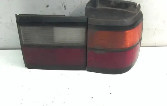 Volkswagen PASSAT B3 Rear/tail lights 333945108