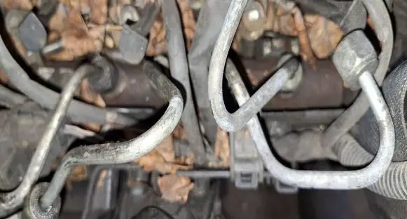 Renault Scenic III - Grand scenic III Fuel main line pipe