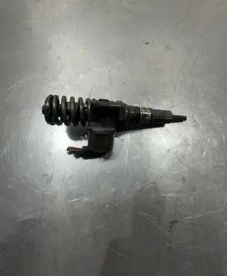 Audi A3 S3 8P Fuel injector 03g130073G