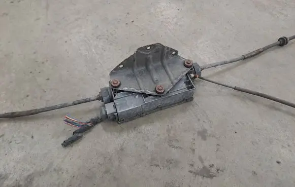 BMW X5 F15 Hand brake control module 13665010 SV021000 P687422001