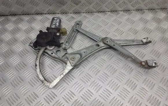 Mercedes-Benz E W210 Front door window regulator with motor 0130821709