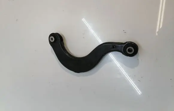 Volkswagen PASSAT B8 Rear upper control arm/wishbone 5Q0505323D