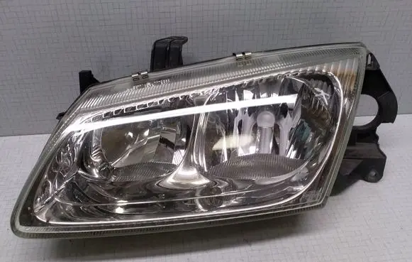 Nissan Almera N16 Headlight/headlamp 26060BN011