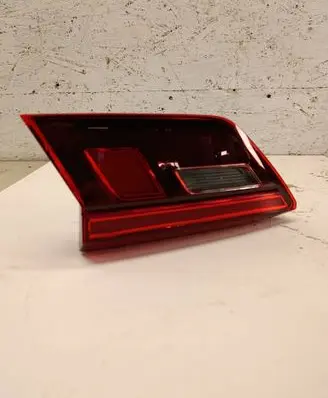 Volkswagen Tiguan Tailgate rear/tail lights 5NA945094G 2SA01252004 00173630