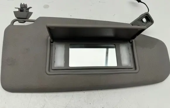 Volvo V60 Sun visor