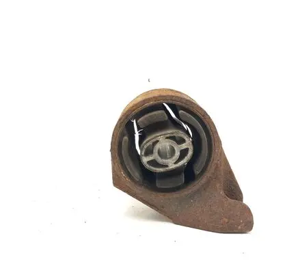 Chevrolet Epica Engine mount bracket