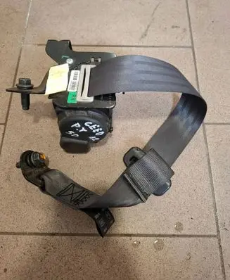 KIA Ceed Rear seatbelt