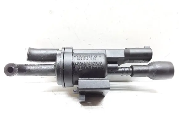 Mercedes-Benz C W204 Turbo solenoid valve 0025401497