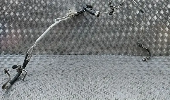 Porsche Cayenne (92A) Air conditioning (A/C) pipe/hose 7P5820741B