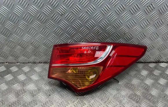 Hyundai Santa Fe Rear/tail lights 924022W030