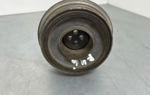 BMW 2 F46 Crankshaft pulley 8588866