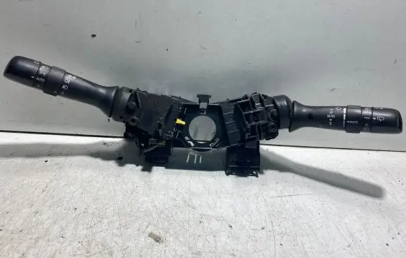 Toyota Avensis T270 Indicator stalk 173832