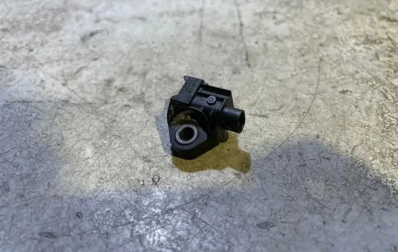 Jeep Grand Wagoneer Airbag deployment crash/impact sensor 68419925AA 034609 03364