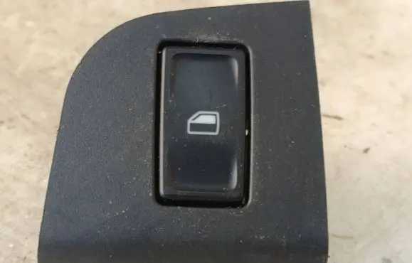 Skoda Octavia Mk3 (5E) Electric window control switch 5E0959855 5E0867186