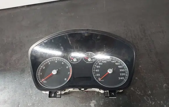 Ford Focus Speedometer (instrument cluster) 7M5T10849EB