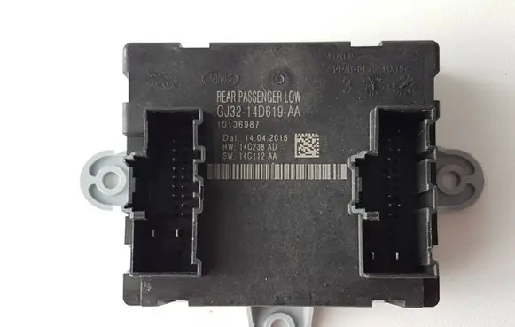Jaguar F-Pace Door control unit/module GJ3214D619AA 10136987 14C238AD
