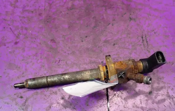 Ford Mondeo MK IV Fuel injector