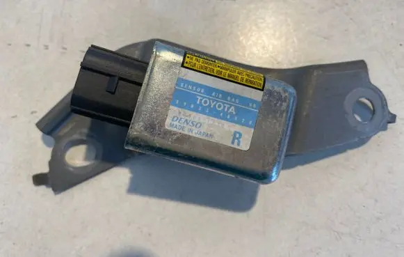 Lexus RX 330 - 350 - 400H Airbag deployment crash/impact sensor 8983348020