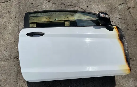 Door (2 Door Coupe)