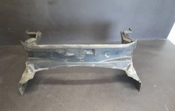 Jaguar XF X250 Radiator trim 8X238102AD M0N7A 9X238102A