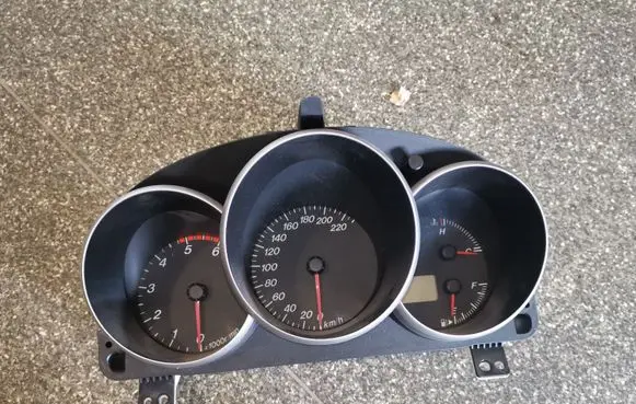 Mazda 5 Speedometer (instrument cluster) 4TBN9JB