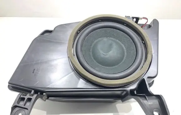 Honda CR-V Subwoofer speaker 
