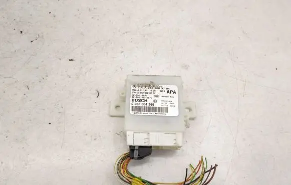 Mercedes-Benz E W212 Parking PDC control unit/module DALISID2830 A2129003704 2129003704