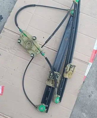 Audi Q7 4L Front window lifting mechanism without motor 4L0837461B