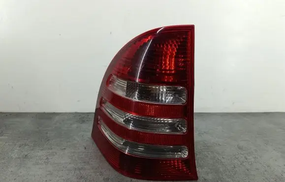 Mercedes-Benz C W203 Rear/tail lights UL0-3313L