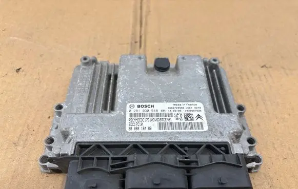 Citroen C4 II Picasso Engine control unit/module 9666729580 9808016480 0281030548
