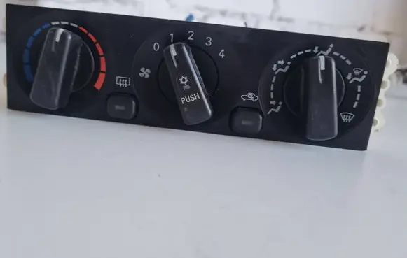 Mitsubishi Eclipse Climate control unit MR315296 990623