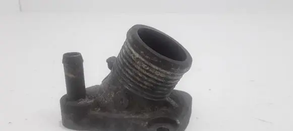 Volvo V70 Thermostat housing 