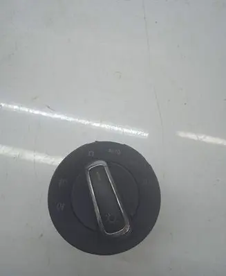 Skoda Superb B6 (3T) Light switch BK704064605