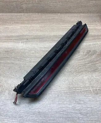 Volkswagen PASSAT B5 Third/center stoplight 3B9945097A