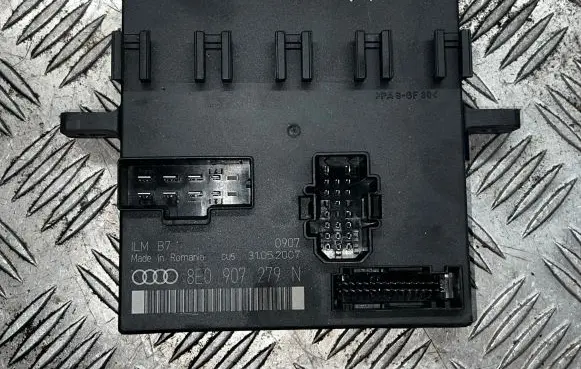 Audi A4 S4 B7 8E 8H Comfort/convenience module 8E0907279N 31052007