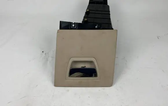 Glove box