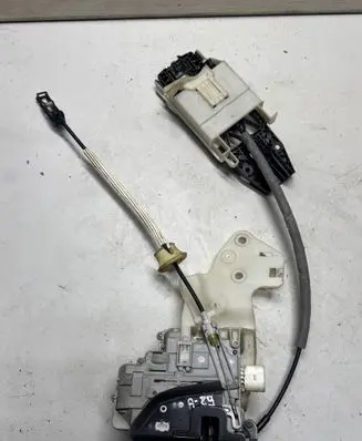Audi Q7 4L Front door lock 8J2837015A