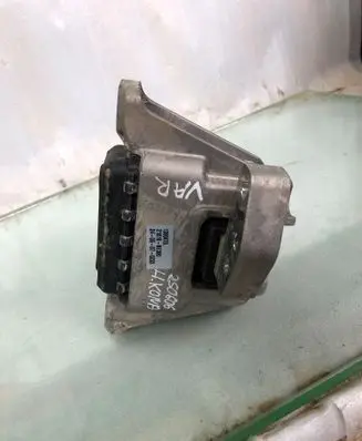 Hyundai Kona II Engine mount bracket 21810be300
