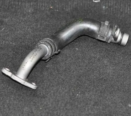 BMW Z4 E89 Oil fill pipe 7588934