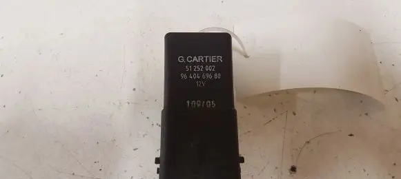 Citroen C4 I Glow plug pre-heat relay 9640469680 51252002