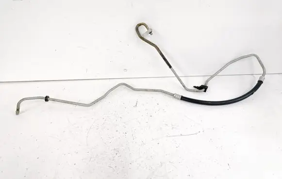 Gearbox oil cooler pipe/hose
