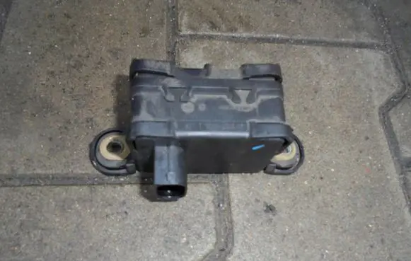 Chrysler Sebring (ST-22 - JR) ESP acceleration yaw rate sensor T56029329AB