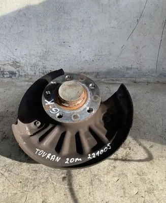 Volkswagen Touran III Rear wheel hub