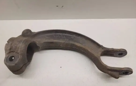 Audi A4 S4 B8 8K Lower shock absorber bracket 8K0413