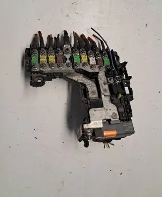 Citroen DS4 Fuse module 9805119780