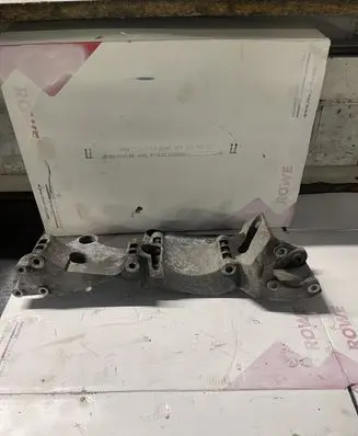 Volkswagen Sharan Generator/alternator bracket R045903143C